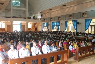 Đoàn Thiếu Nhi Thánh Thể tổng kết năm học giáo lý 2016