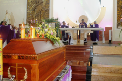 Tiễn đưa  ông cố GB Nguyễn Kim Toàn