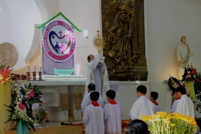 Giáo xứ Thổ Hoàng, ngày chầu Thánh Thể thay giáo phận