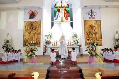 Giáo xứ Thổ Hoàng Chầu Mình Thánh Chúa thay mặt Giáo Phận