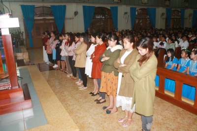 Thánh lễ Thánh Gia: cầu nguyện cho các gia đình trẻ