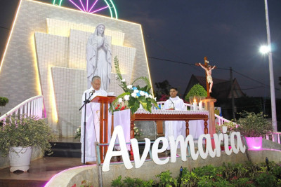 Thánh lễ Đức Mẹ hiện ra tại Fatima