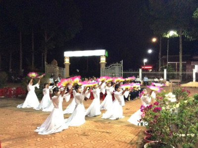 Khai Mạc Tháng Hoa