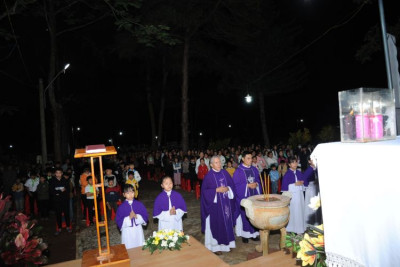   Thánh lễ tại Nghĩa trang