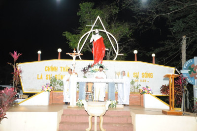 Thánh lễ tại Nghĩa Trang tháng 01.2025