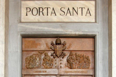 Cánh cửa Năm Thánh 2025 đã khép lại