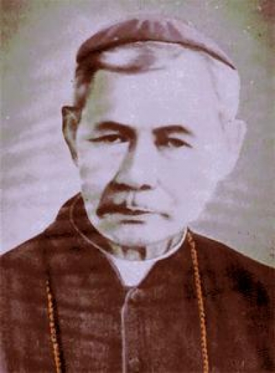 Đức Giám mục phó Phaolô Nguyễn Đình Nhiên