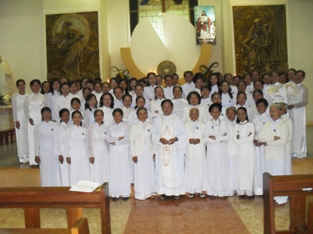 Toán 2 Các Bà Mẹ GH Giu Se Mừng Lễ Thánh Maria Madalena Quan Thầy