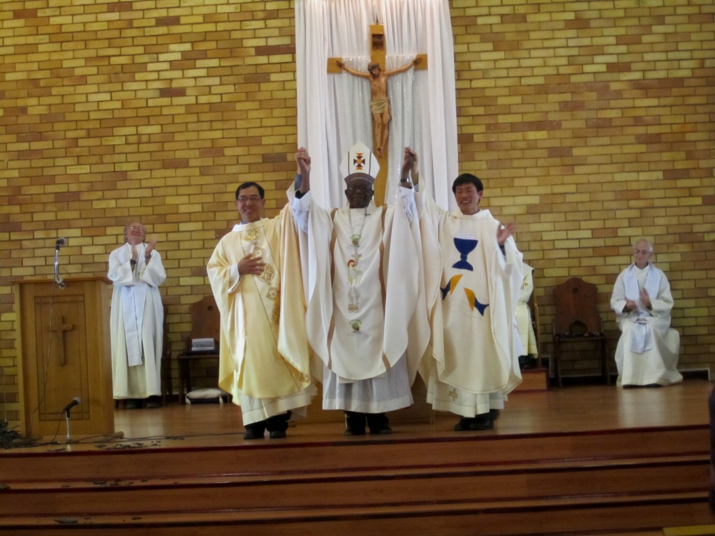 ​​​​​​​Thánh Lễ Truyền Chức LM Cho Thầy Phêrô Nguyễn Trung Hiếu