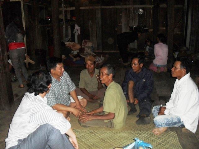 Đêm Trên Buôn Dân Tộc H’Rế