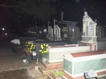 Lung Linh Đêm Nghĩa Trang GX Thổ Hoàng