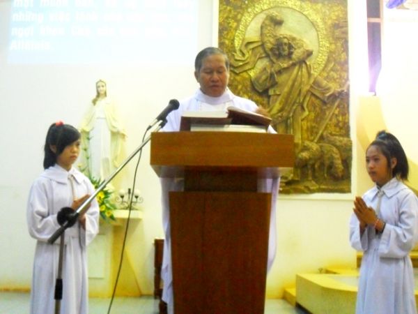 Giáo xứ Thổ Hoàng mừng Lễ Thánh An-tôn Padua