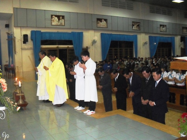 ​​​​​​​Hình Ảnh Thánh Lễ 3 ngày lễ Tết Nhâm Thìn