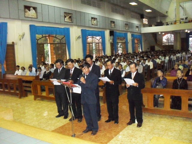 Ban Thường Vụ Hội Đồng Giáo Xứ Tuyên Thệ