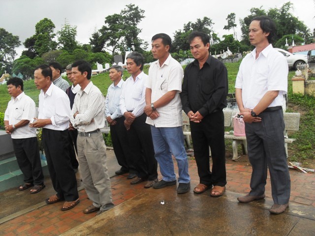 Tiếng Vọng Từ Mộ Sâu