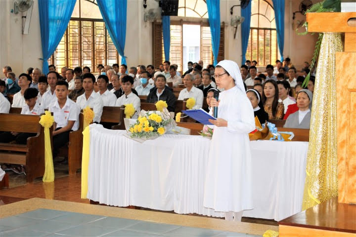 Thánh lễ tạ ơn 25 năm tcủa nữ tu Mr Nguyễn Thị Hồng Vân