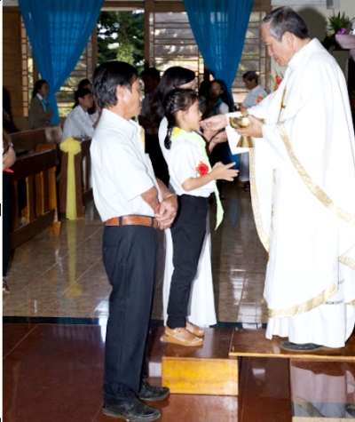 Mừng ngày 61 em lãnh nhận Bí Tích Thánh Thể