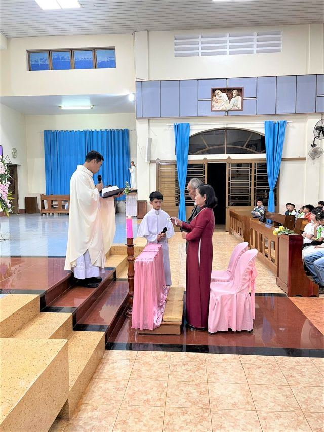 ​​​​​​​Thánh Lễ Tạ Ơn Hồng Ân Kim Khánh Hôn Phối