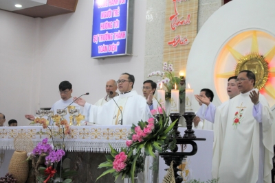 Thánh lễ tạ ơn của tân linh mục Antôn Trần Bửu Phùng