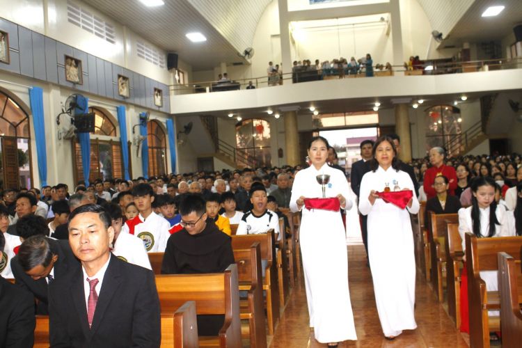 Thánh lễ Minh Niên