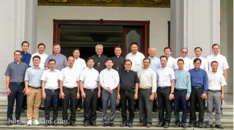 Ủy ban Phụng tự: Họp mặt tại Tòa Giám mục Phát Diệm