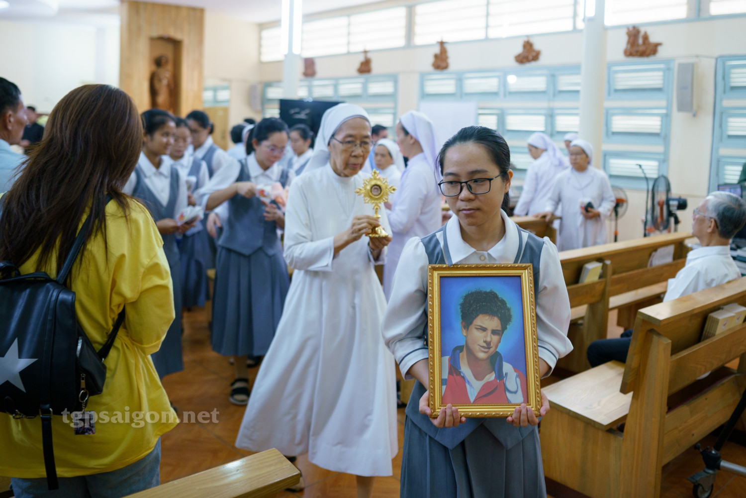 Thánh tích của Thánh Carlo Acutis tại Việt Nam