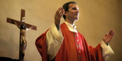 Tại sao người Công giáo gọi linh mục là “cha”?