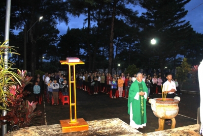 Thánh lễ tại Nghĩa Trang tháng 09