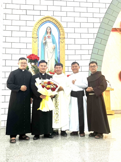 Tâm tình nhân ngày tuyên khấn  của thầy Phêrô Nguyễn Ngọc Thìn