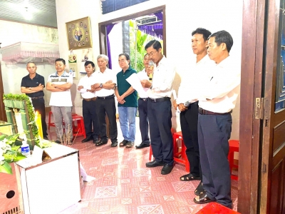  Giáo xứ Thổ Hoàng kính viếng bà cố Anê Đậu Thị Thanh Hóa