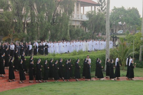  Chút tâm tình ngày tham dự lễ Vĩnh khấn