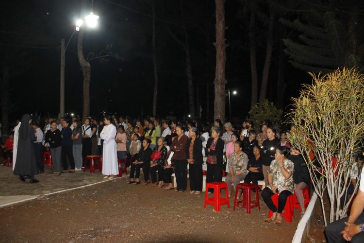 Vài Sinh Hoạt Sau Chúa Nhật 2 Phục Sinh