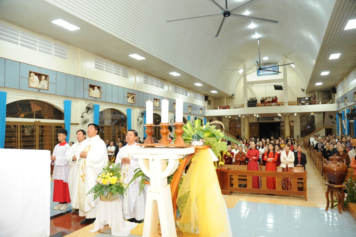 Thánh lễ tạ ơn của tân Linh mục  Phêrô Hoàng Quốc Việt, SVD