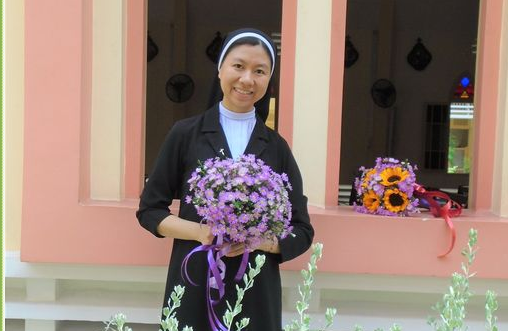 Chiếc áo chùng thâm