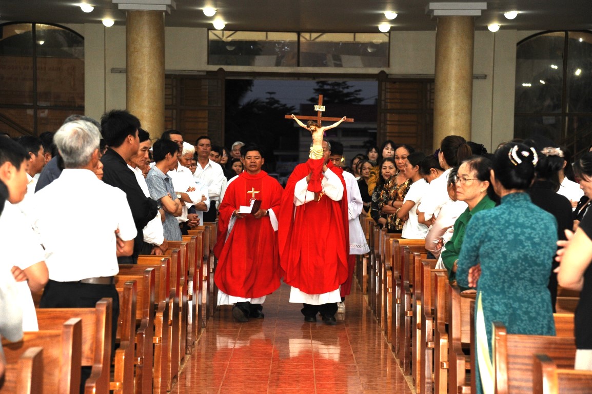 Giáo xứ Thổ Hoàng: Thứ Sáu Tuần Thánh 2026