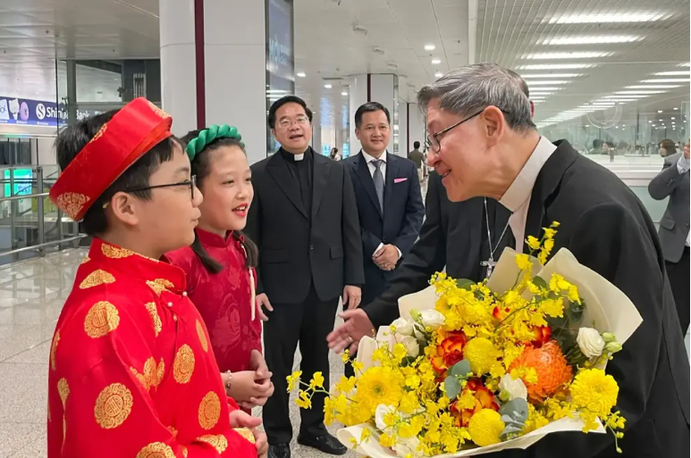 Đức Hồng y Luis Antonio G. Tagle  đã đến Việt Nam
