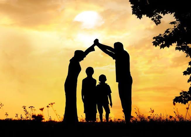 Đừng để gió bão ngoài đời làm lạnh mái ấm gia đình